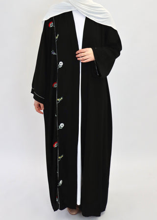 BESTICKTE ABAYA