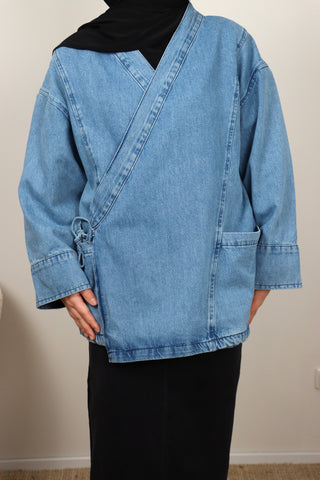 WICKELJACKE AUS DENIM