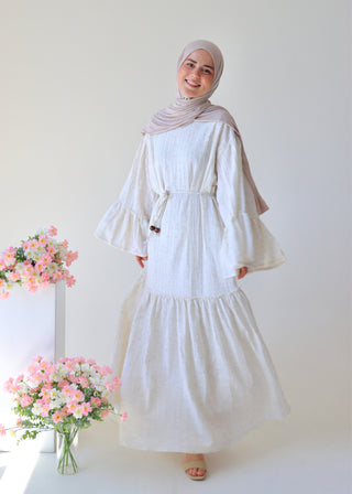 Kleid mit weiten Ärmeln